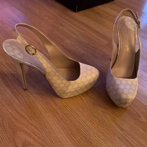 High heel sling back pump, size 11
